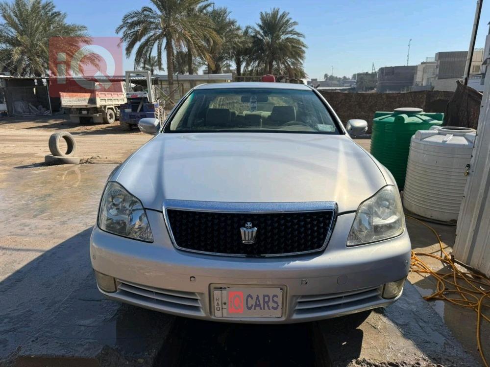 تۆیۆتا کراون